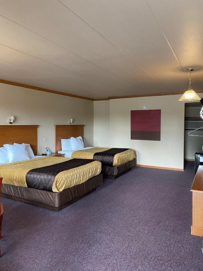 Amber'S Inn And Suites Wisconsin Dells Exteriör bild