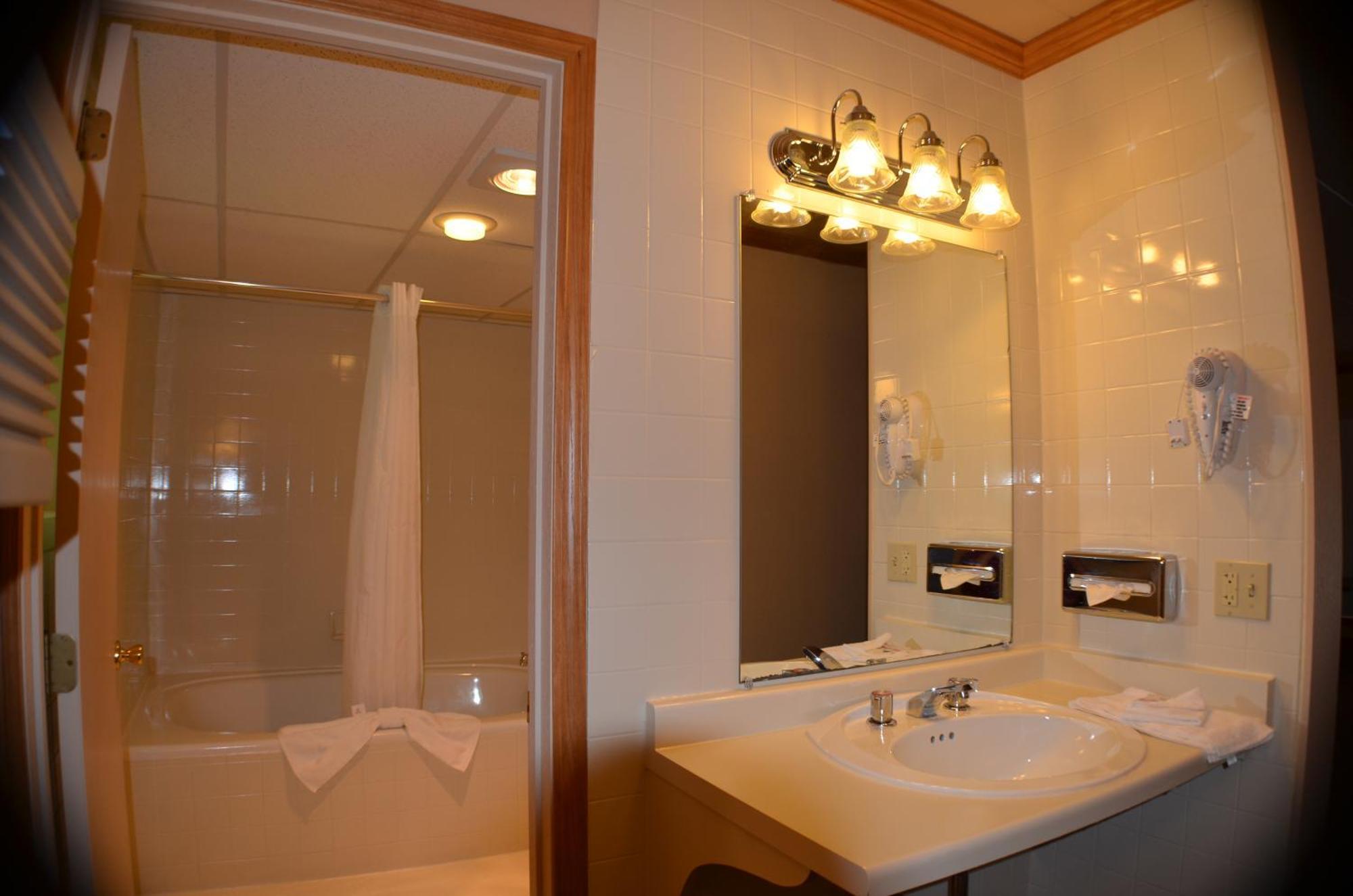 Amber'S Inn And Suites Wisconsin Dells Rum bild